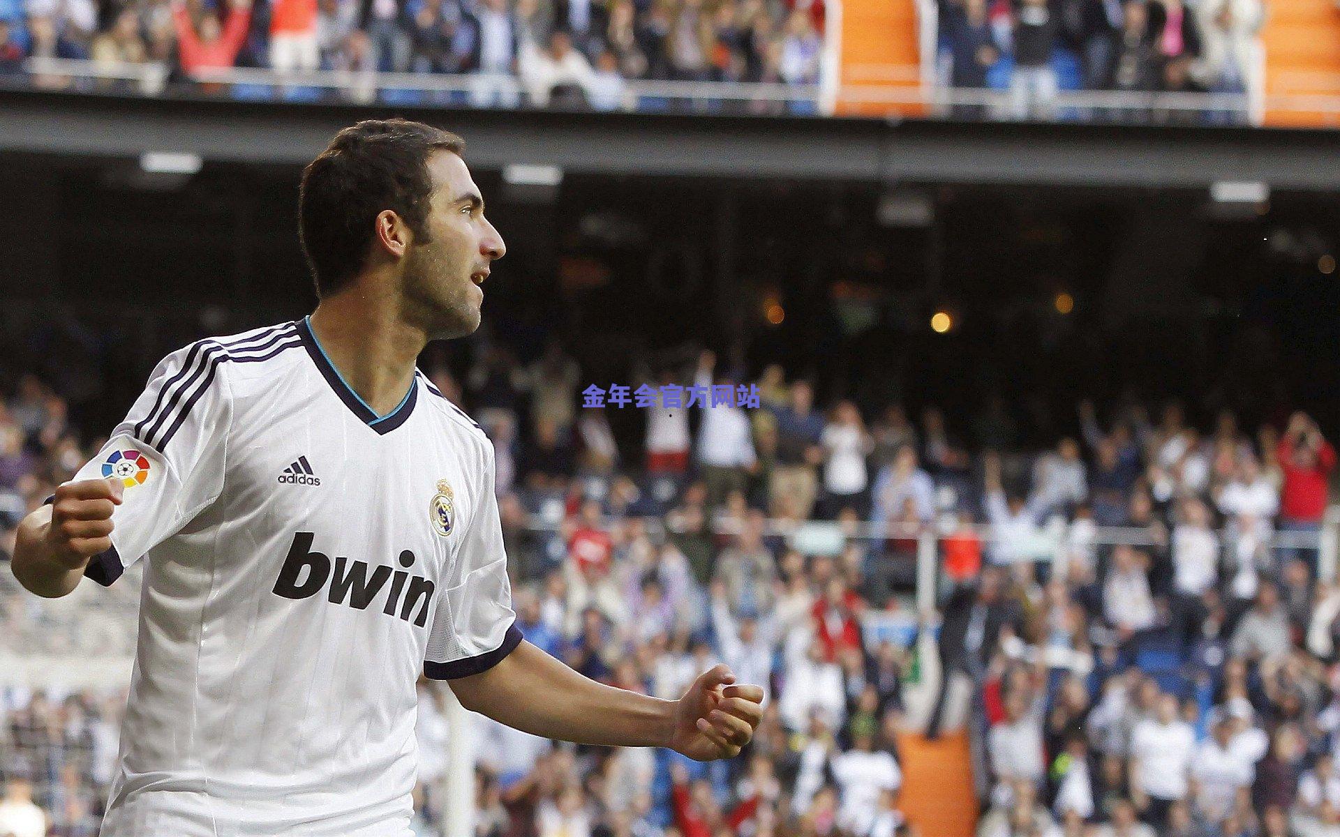 弯道快才叫快，谁直线不会加速啊？新一代赛道王者的制胜哲学